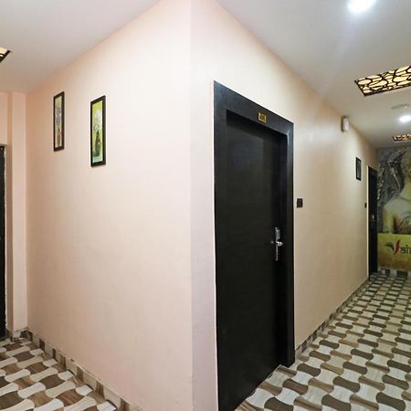 Capital O 8680 Hotel Vaishnavi Inn Hasanganj Exterior foto